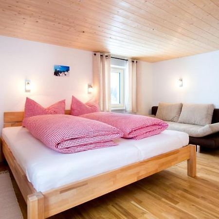 Haus Gaudenz Lägenhet Warth  Rum bild