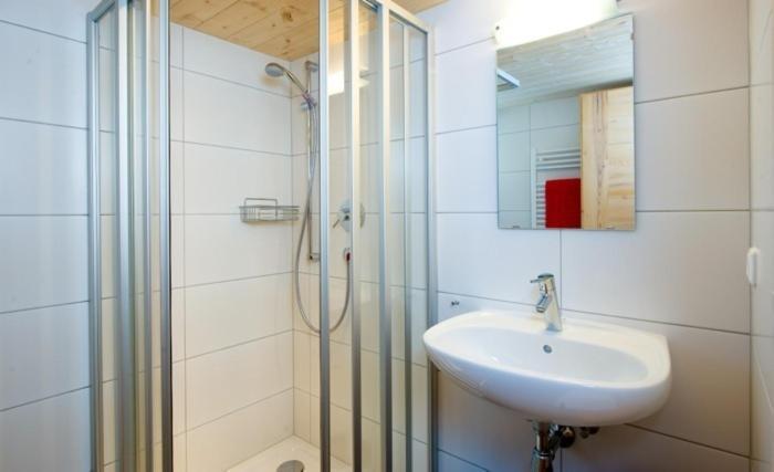 Haus Gaudenz Lägenhet Warth  Rum bild